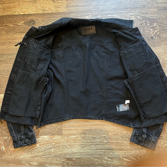 NWT [BLANKNYC] Ghosted Jacket raw hem black Denim Jean trucker Blank N.Y.C. Crop - Picture 4 of 10